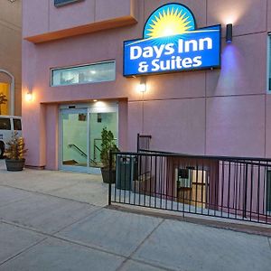 Days Inn & Suites By Wyndham Ozone Park/Jfk Airport